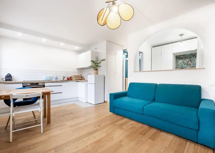 Charming Parisian Home Away From Home In The Heart Of Paris