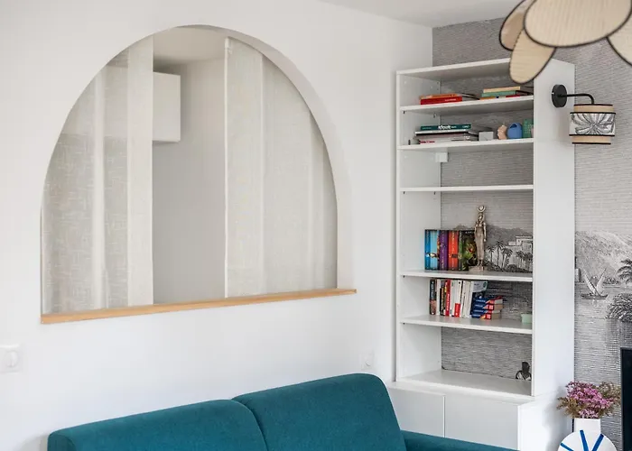 Charming Parisian Home Away From Home In The Heart Of Paris