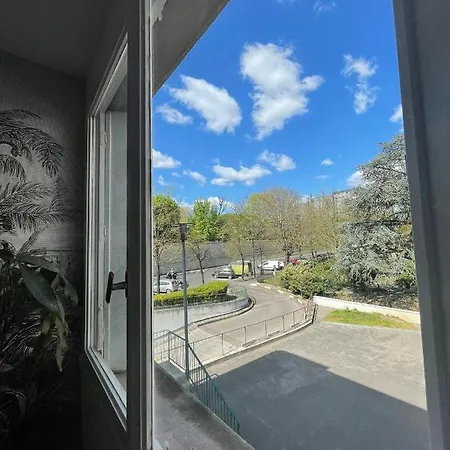 Paris: 2P refait à neuf et idéalement desservi Exterior foto